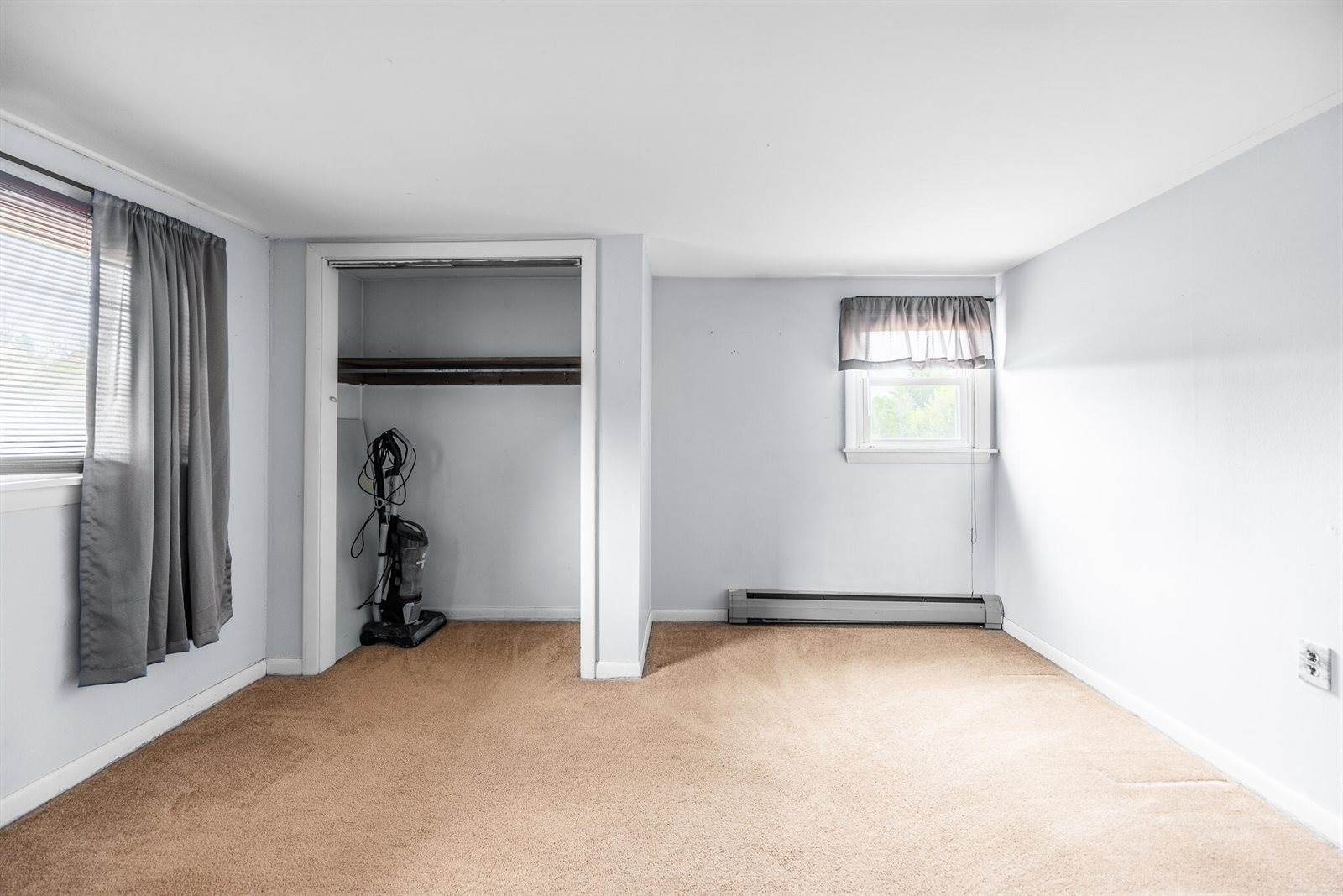 300 Coldbrook Road, Hampden, ME 04444