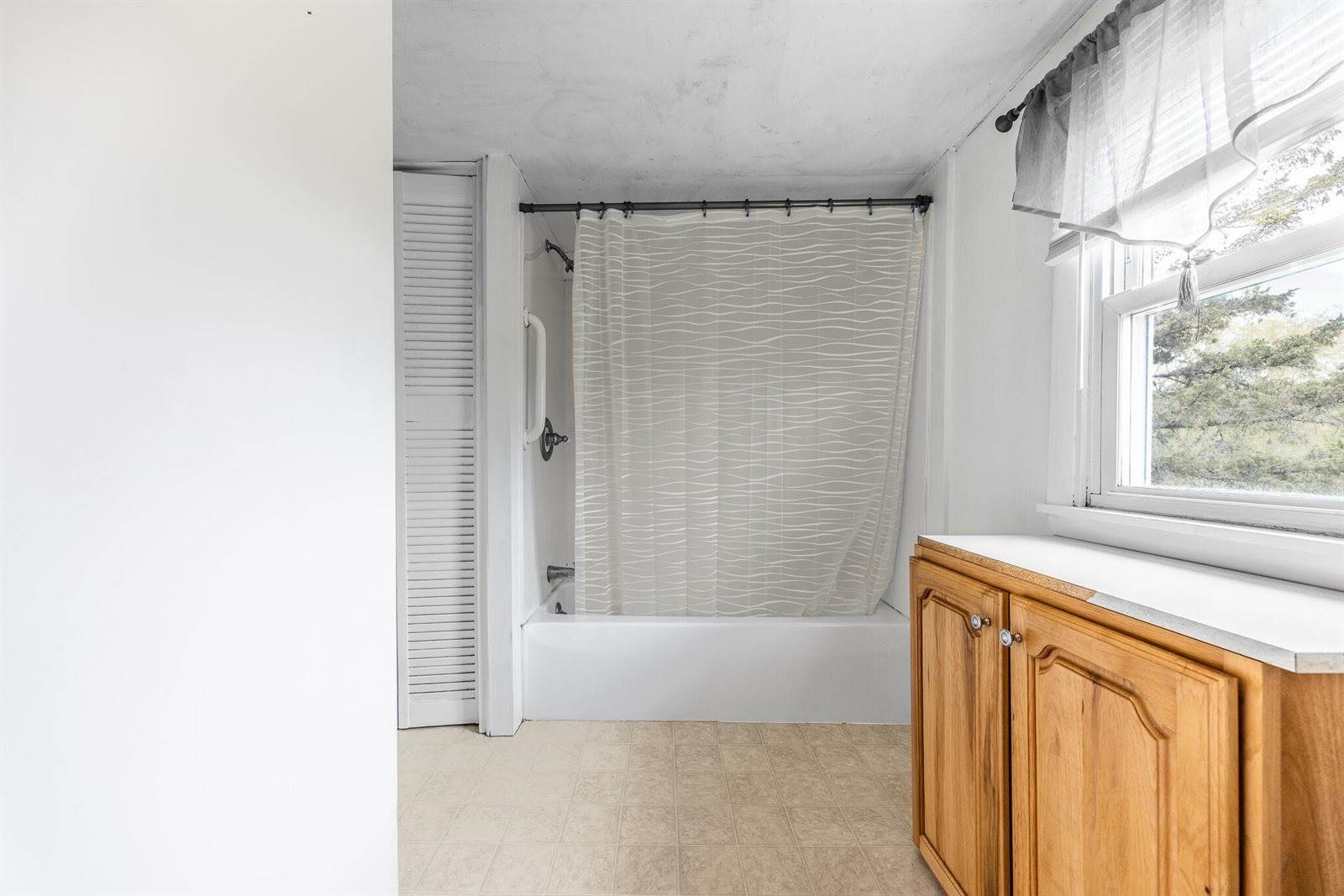 300 Coldbrook Road, Hampden, ME 04444