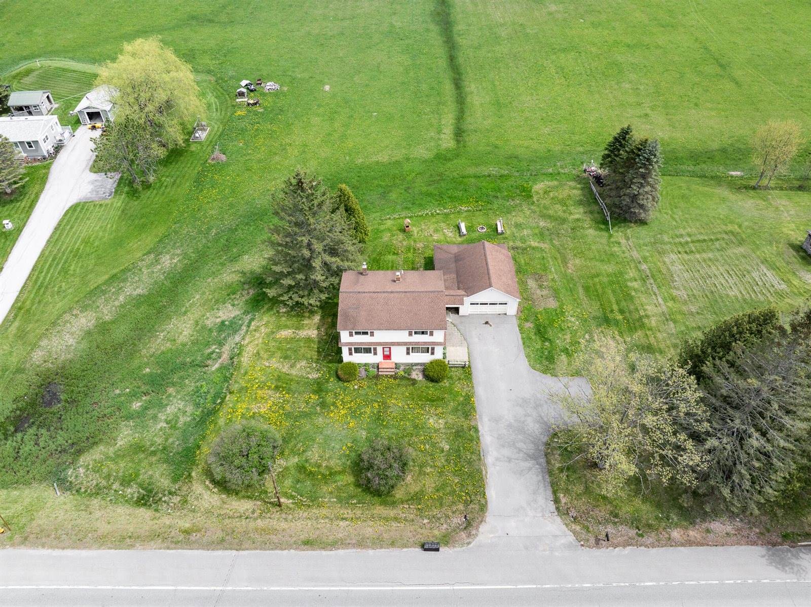 300 Coldbrook Road, Hampden, ME 04444