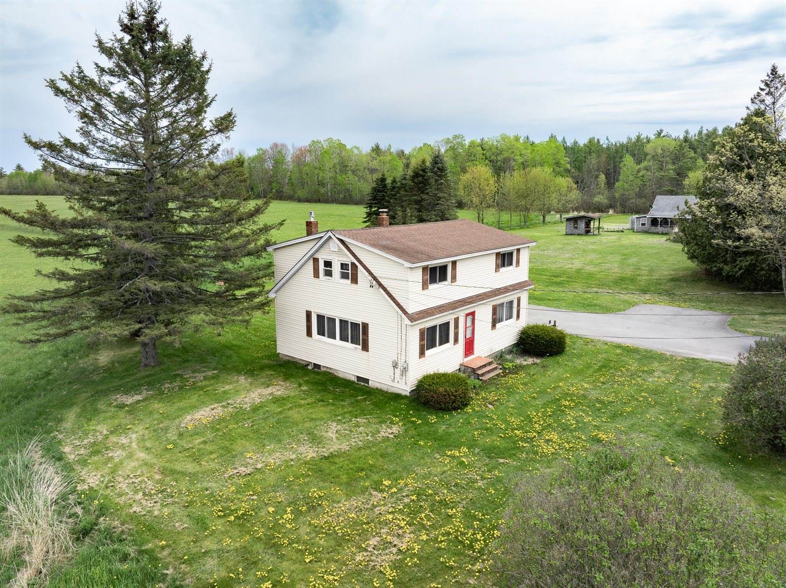 300 Coldbrook Road, Hampden, ME 04444