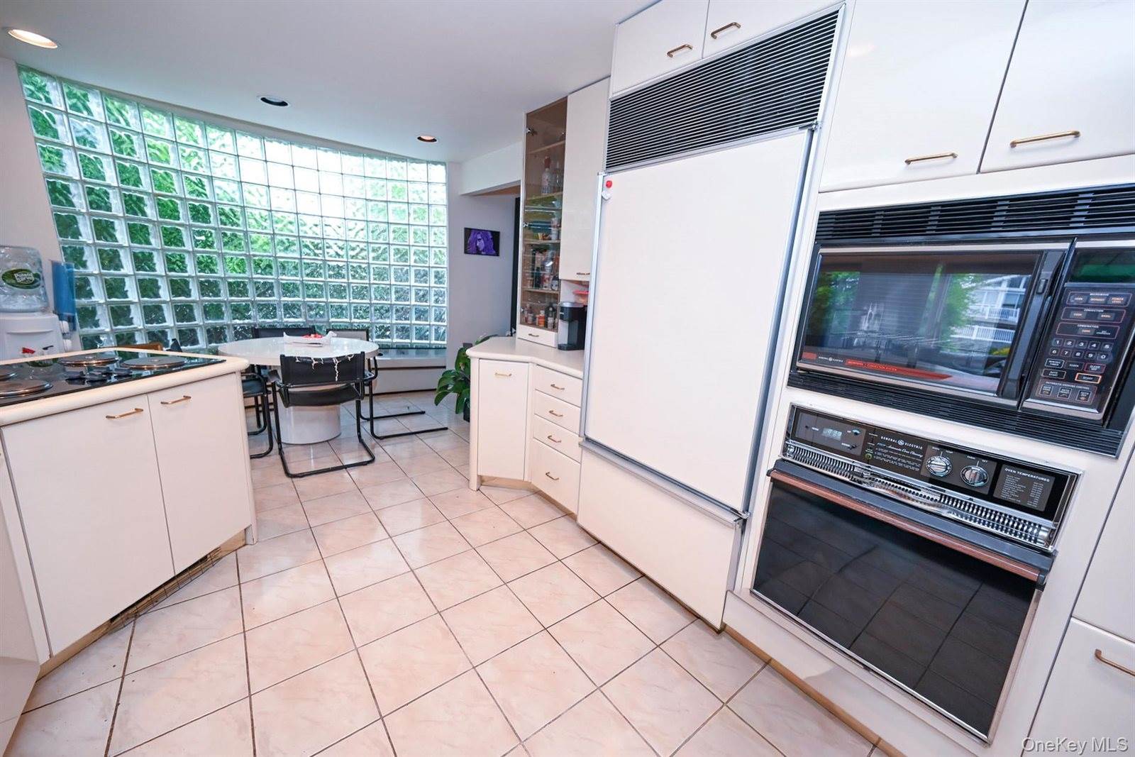 2912 Bay Drive, Merrick, NY 11566