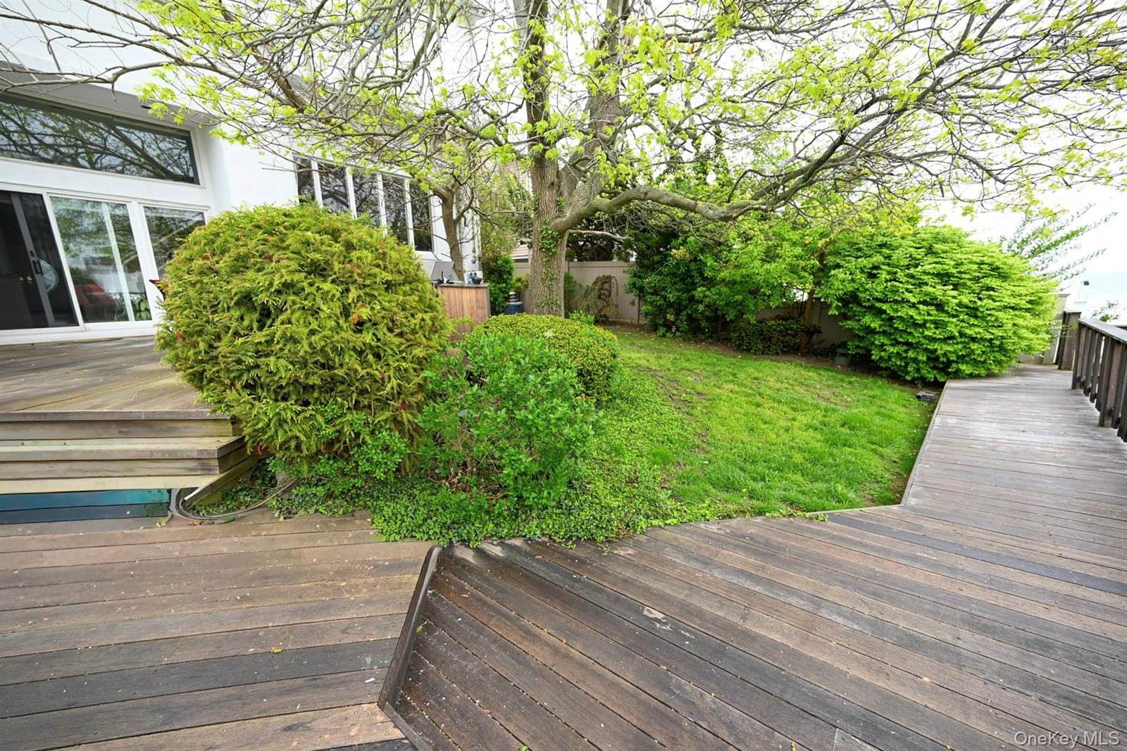 2912 Bay Drive, Merrick, NY 11566