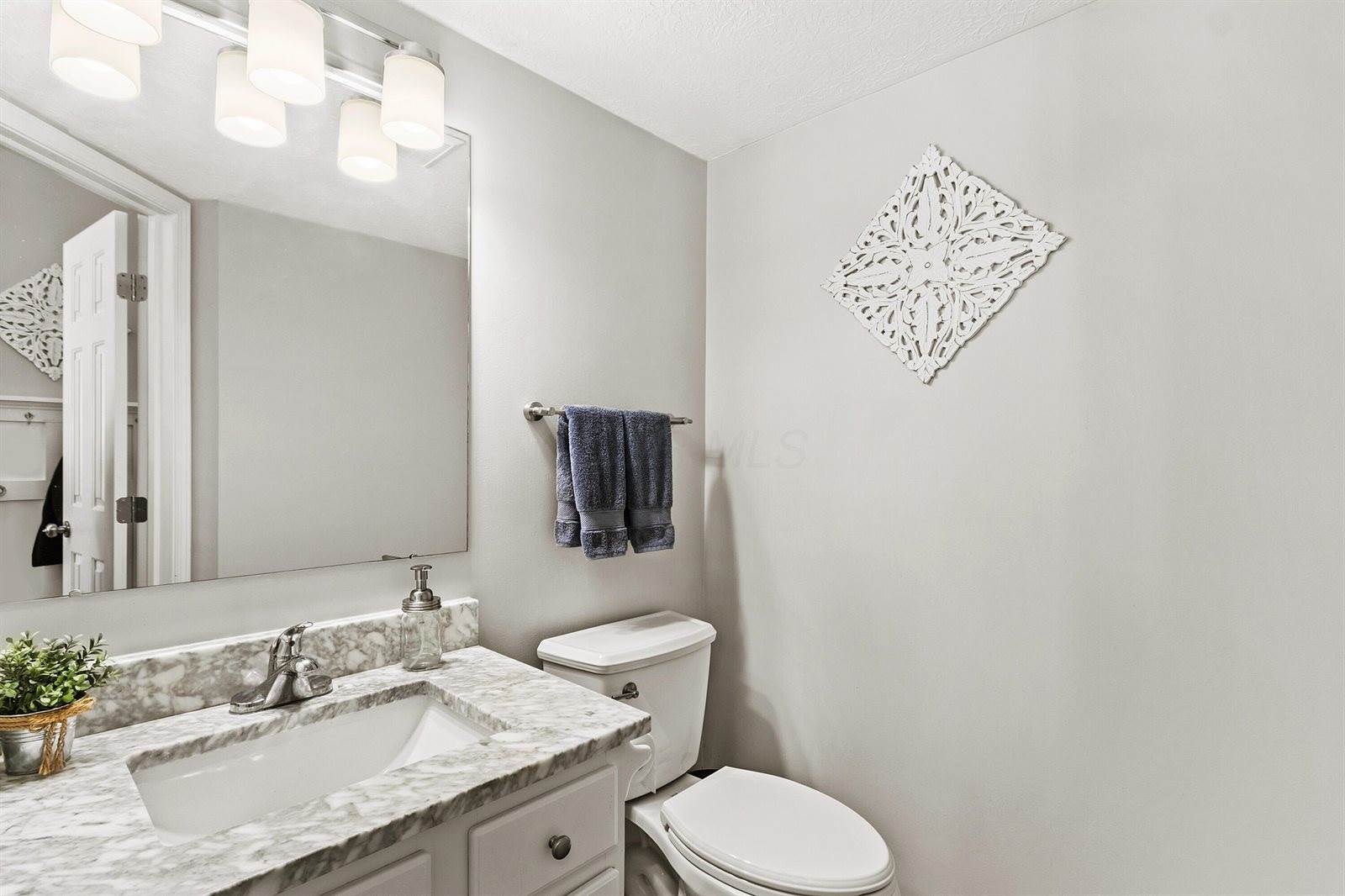 452 Medwin Place, Columbus, OH 43230