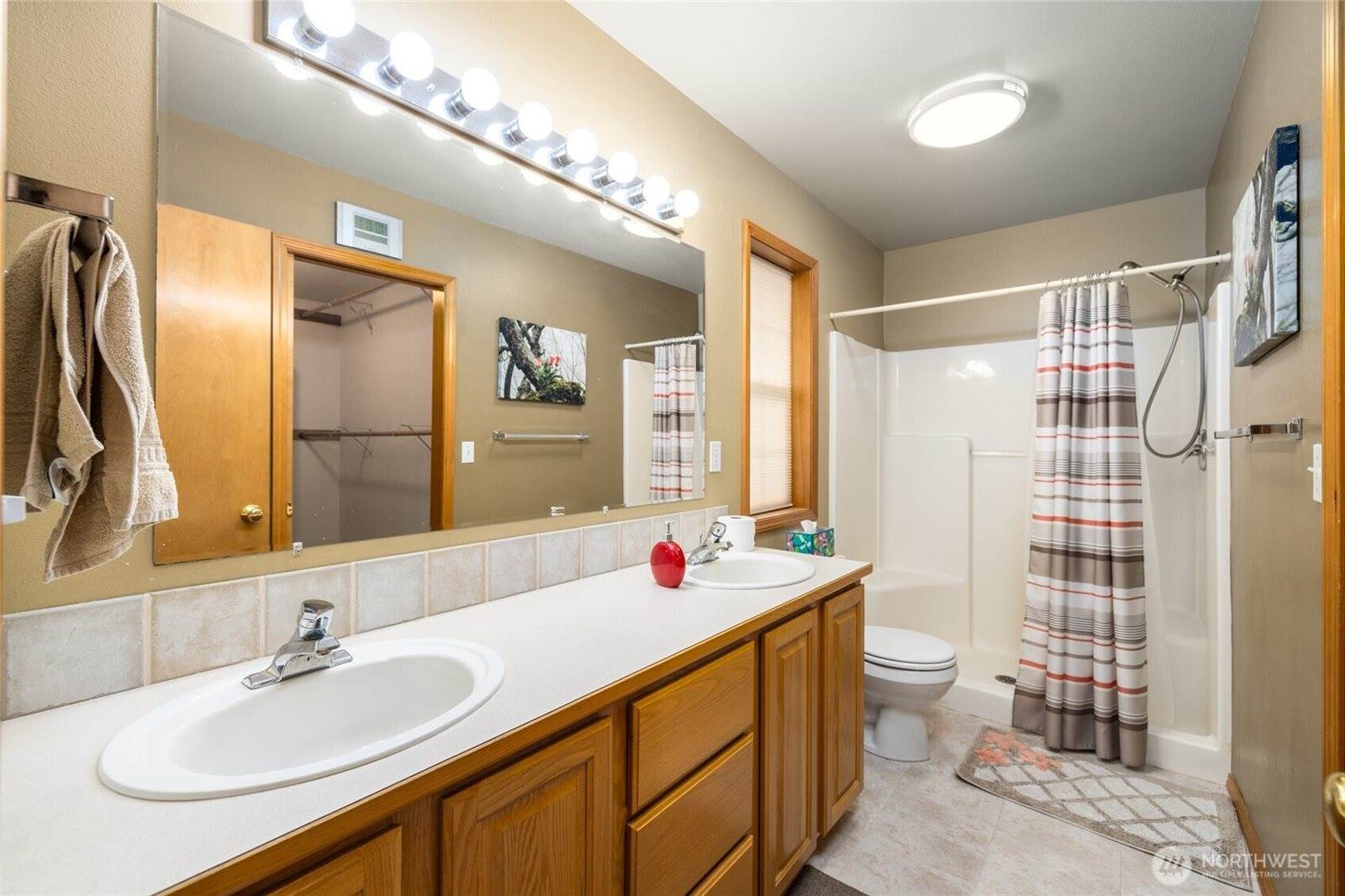 22736 Buchanan Street, Mount Vernon, WA 98273