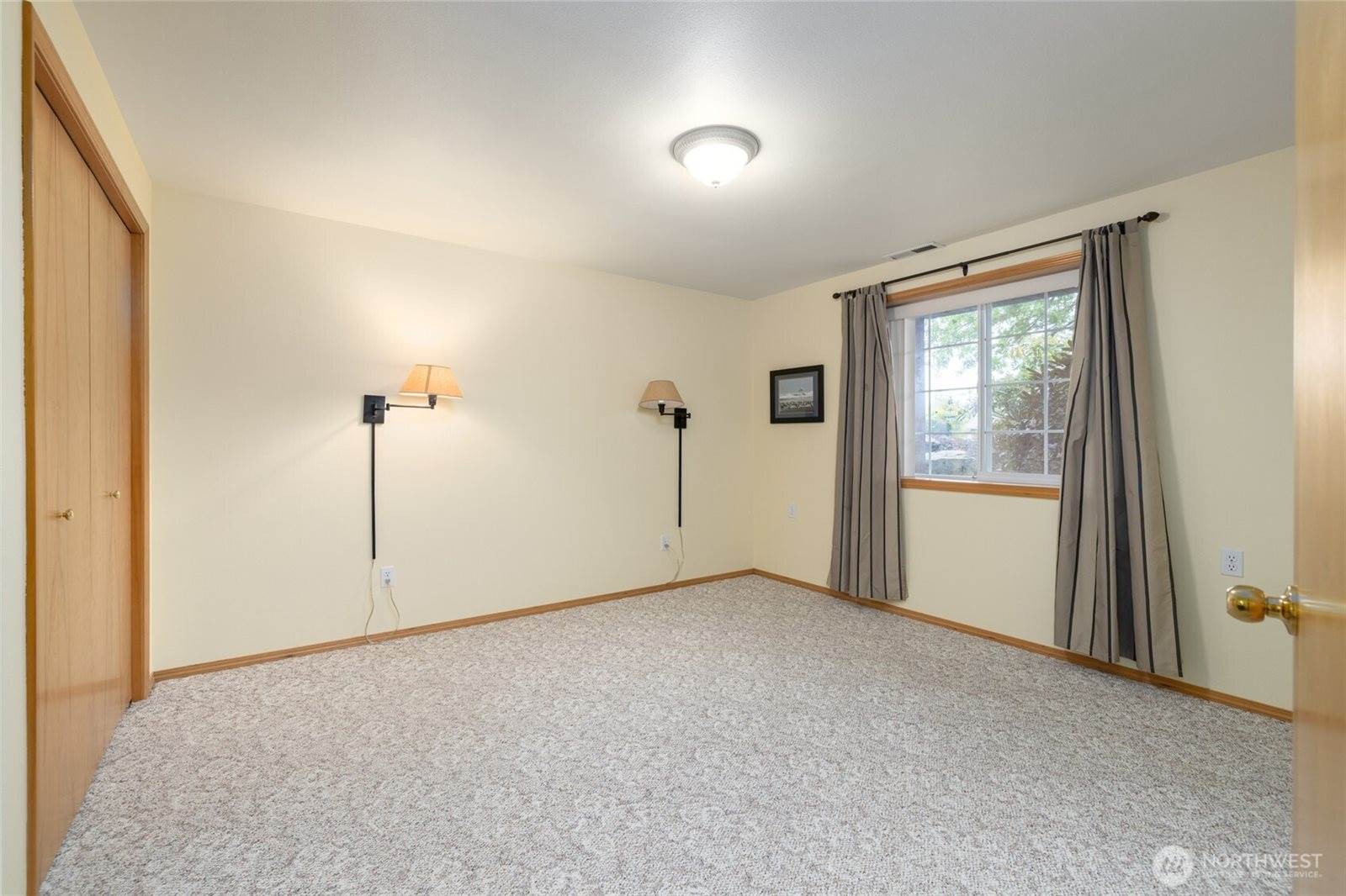 22736 Buchanan Street, Mount Vernon, WA 98273