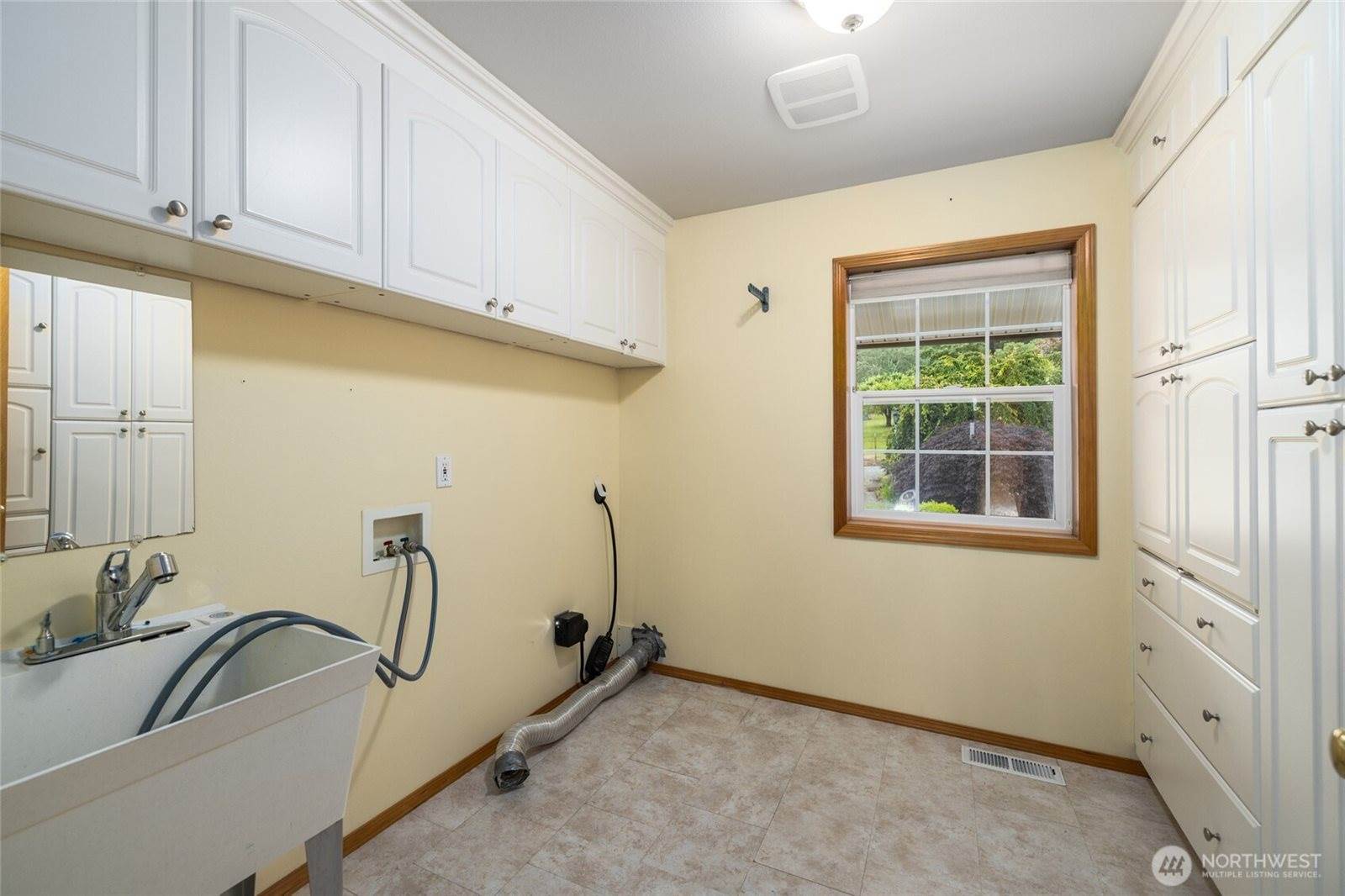 22736 Buchanan Street, Mount Vernon, WA 98273