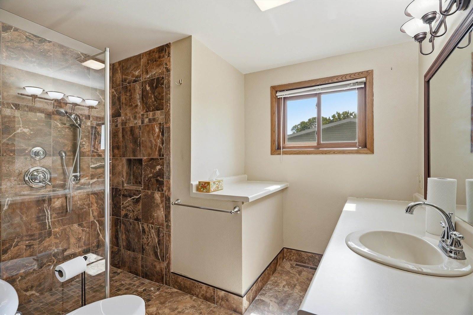 1617 E Blodgett Street, Marshfield, WI 54449