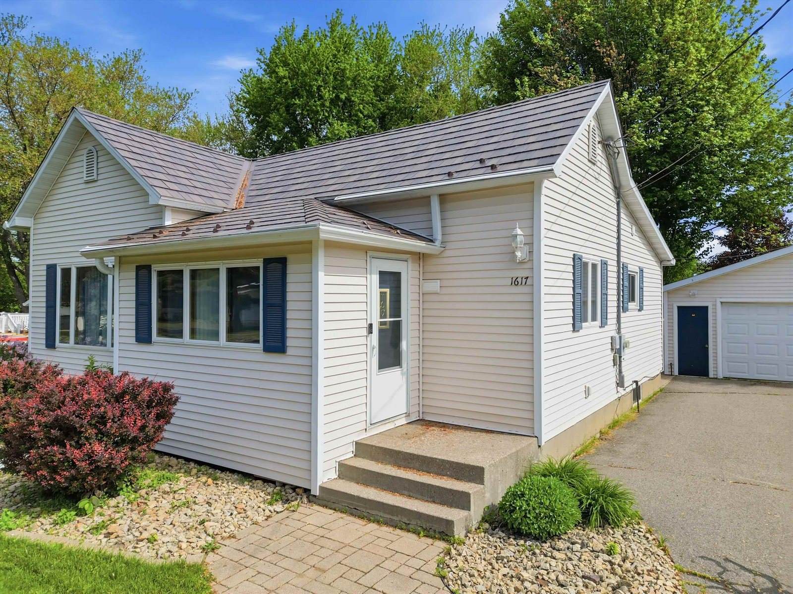 1617 E Blodgett Street, Marshfield, WI 54449
