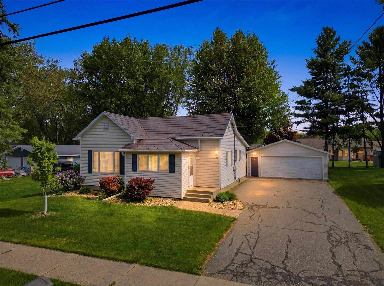 1617 E Blodgett Street, Marshfield, WI 54449