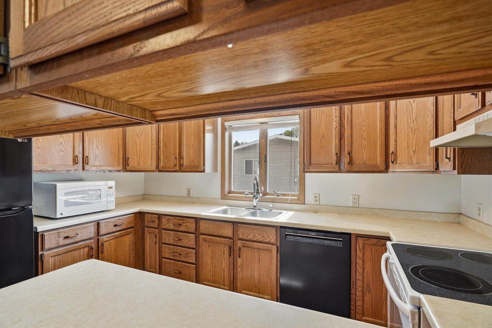 1617 E Blodgett Street, Marshfield, WI 54449
