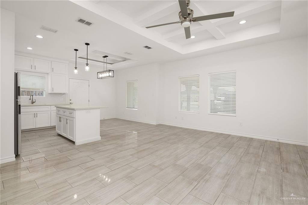 913 West Kohala Avenue, Mission, TX 78573