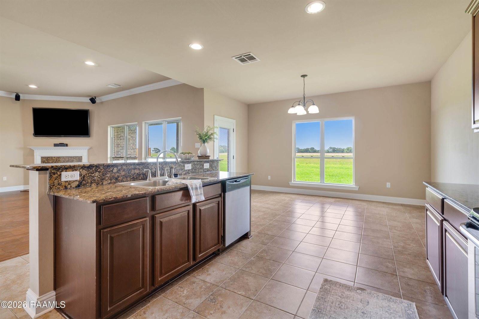 13707 Estate Circle, Maurice, LA 70555
