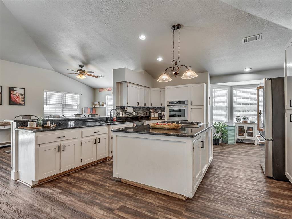 17765 East County Road 1500 Road, Lindsay, OK 73052