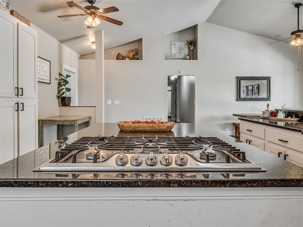 17765 East County Road 1500 Road, Lindsay, OK 73052