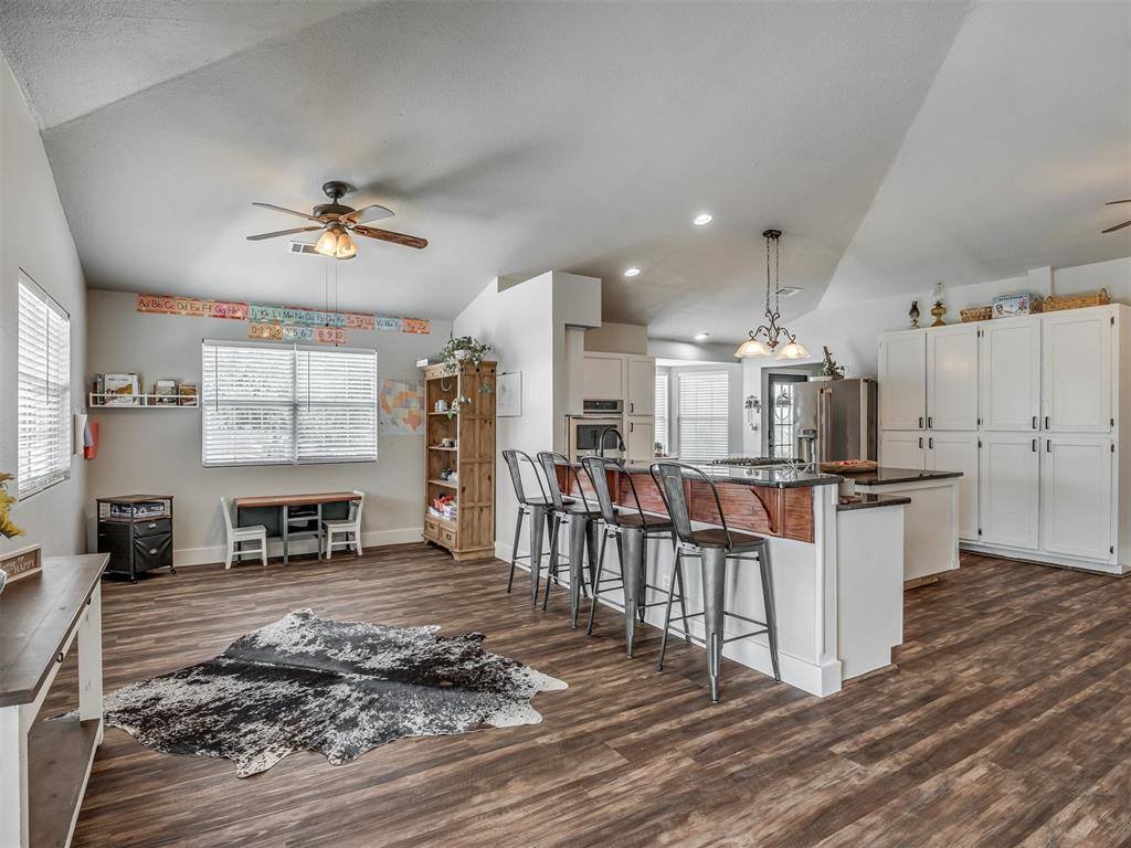 17765 East County Road 1500 Road, Lindsay, OK 73052