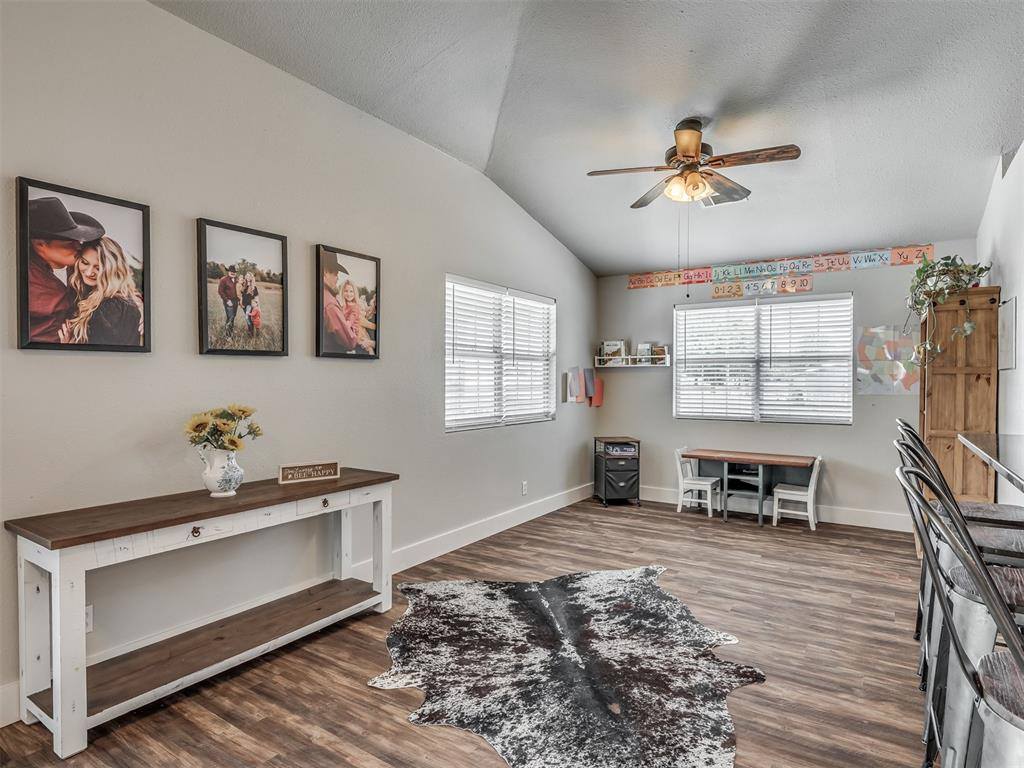 17765 East County Road 1500 Road, Lindsay, OK 73052