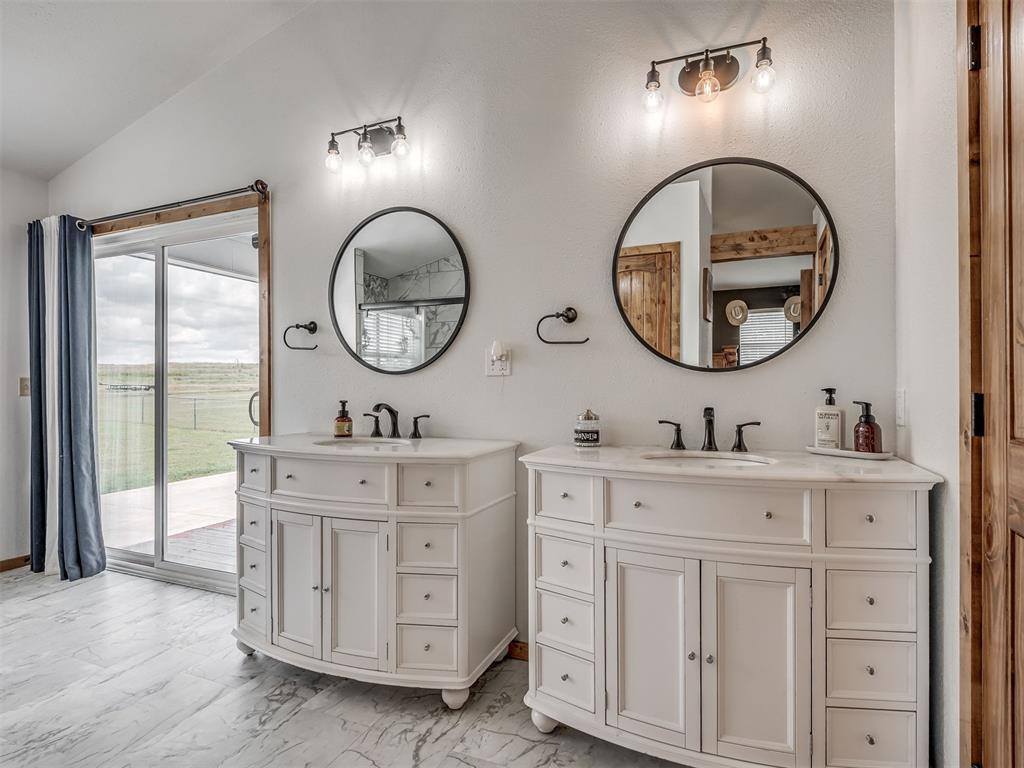 17765 East County Road 1500 Road, Lindsay, OK 73052