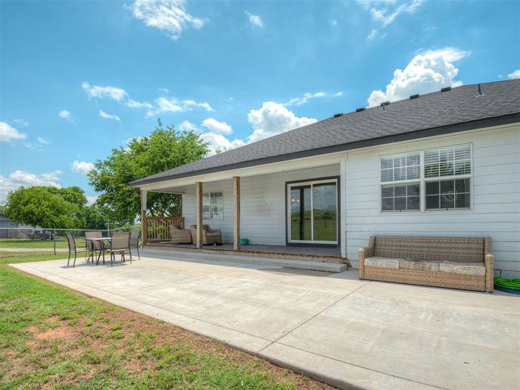 17765 East County Road 1500 Road, Lindsay, OK 73052