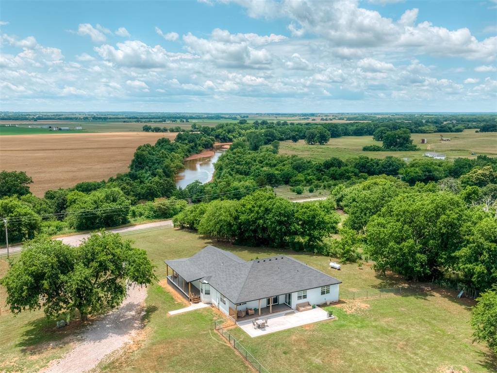 17765 East County Road 1500 Road, Lindsay, OK 73052