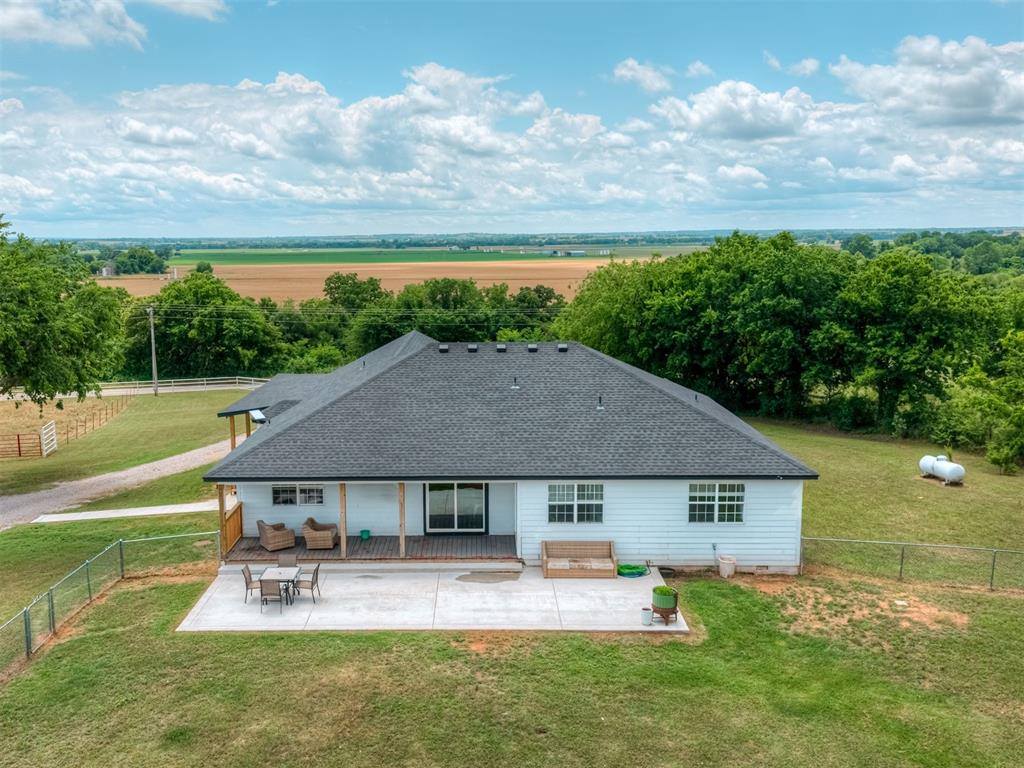 17765 East County Road 1500 Road, Lindsay, OK 73052