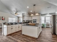 17765 East County Road 1500 Road, Lindsay, OK 73052