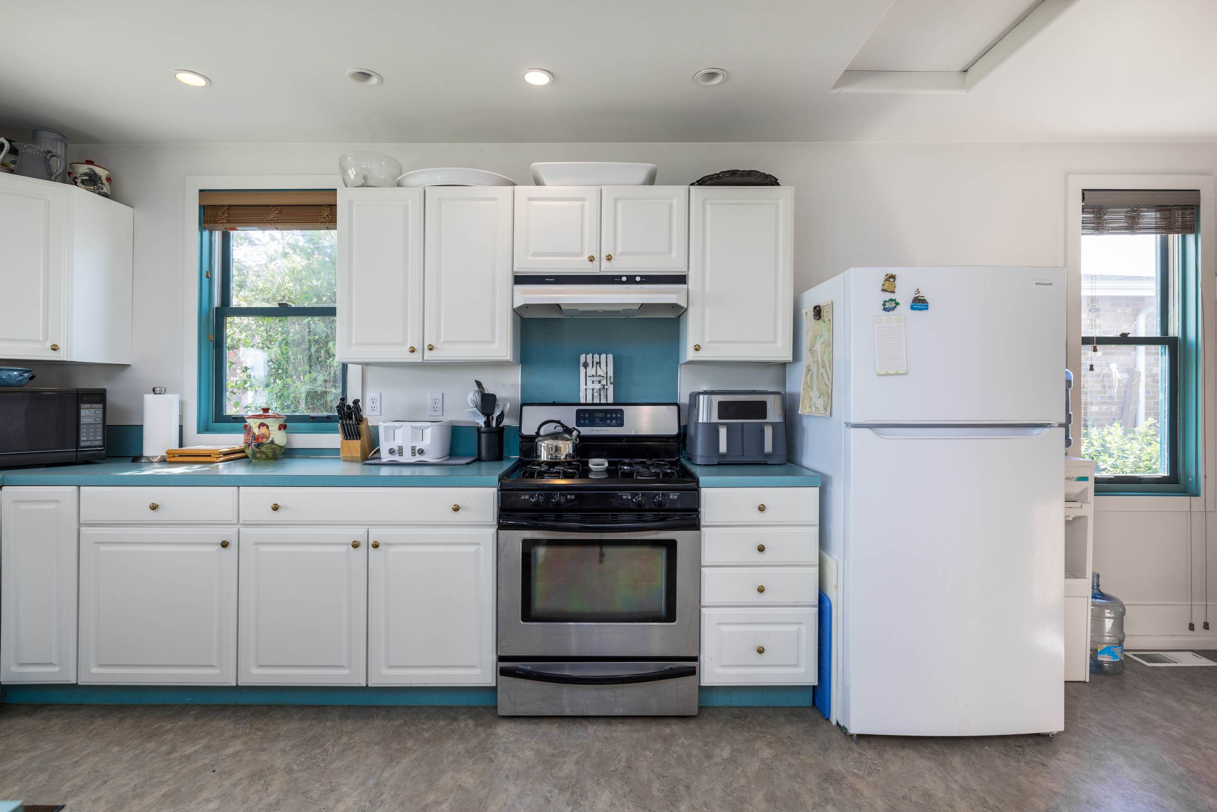 754 Livingston Bay Shore Drive, Camano Island, WA 98282