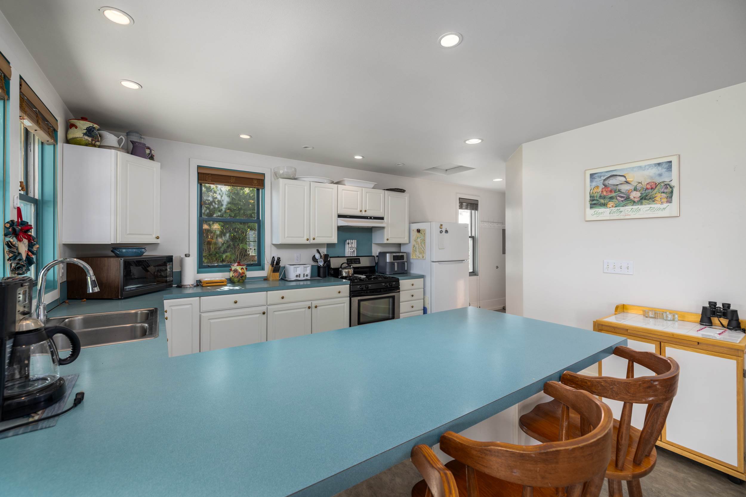 754 Livingston Bay Shore Drive, Camano Island, WA 98282