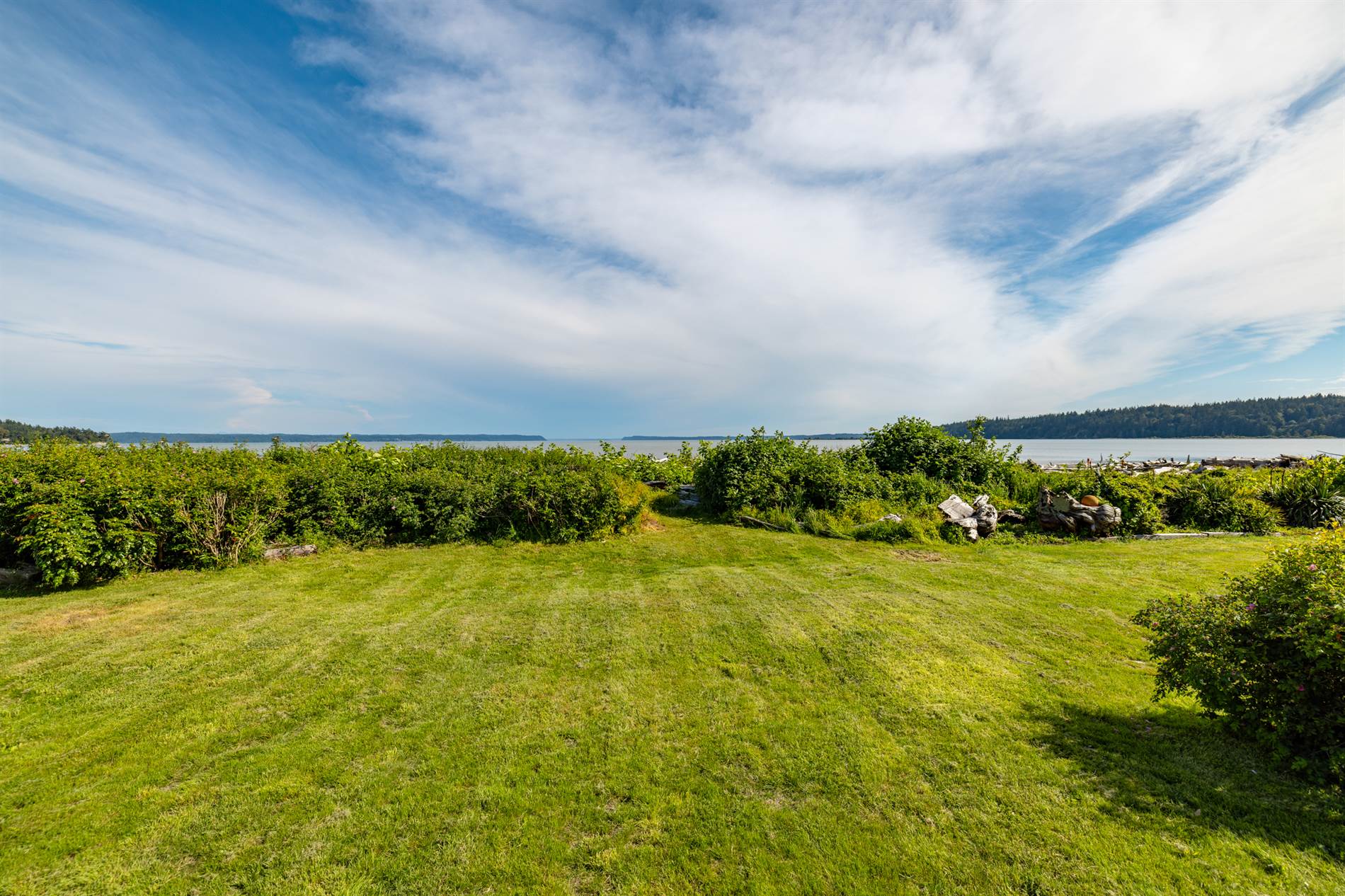 754 Livingston Bay Shore Drive, Camano Island, WA 98282