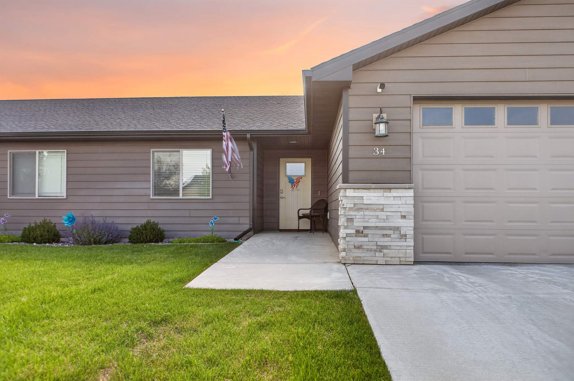 34 Twin Pines Lane, Billings, MT 59106