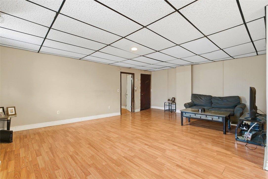 1057 Keene St, Springdale Boro, PA 15144