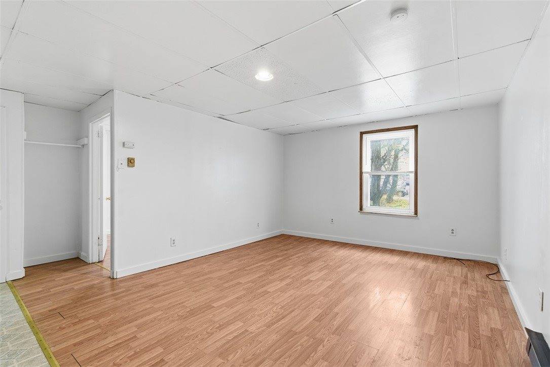 1057 Keene St, Springdale Boro, PA 15144