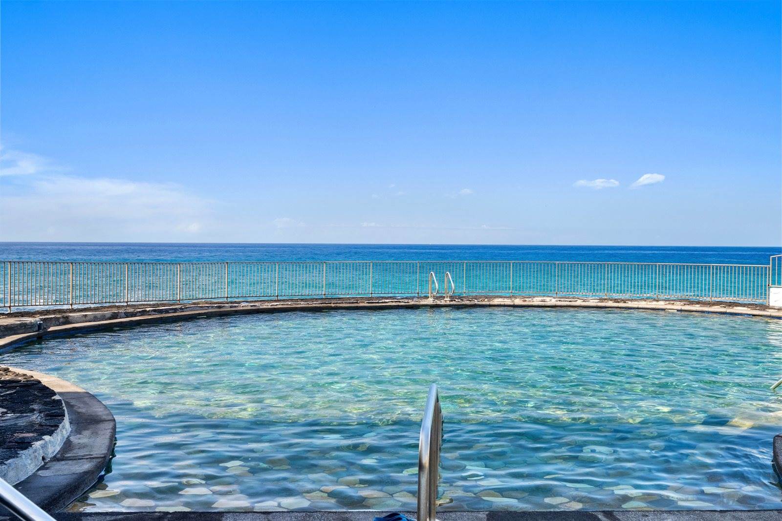 75-6082 Alii Dr, Kailua-Kona, HI 96740