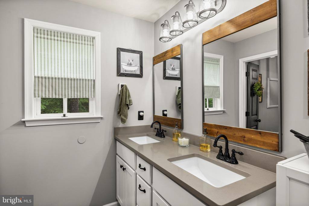 30367 Old Office Road, Locust Grove, VA 22508
