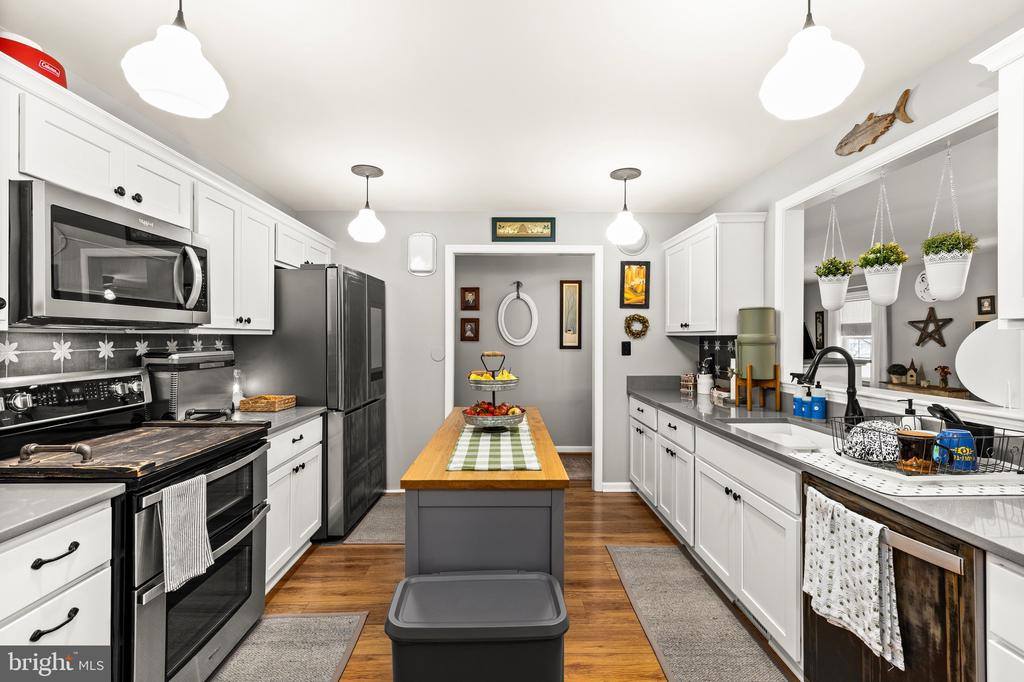 30367 Old Office Road, Locust Grove, VA 22508