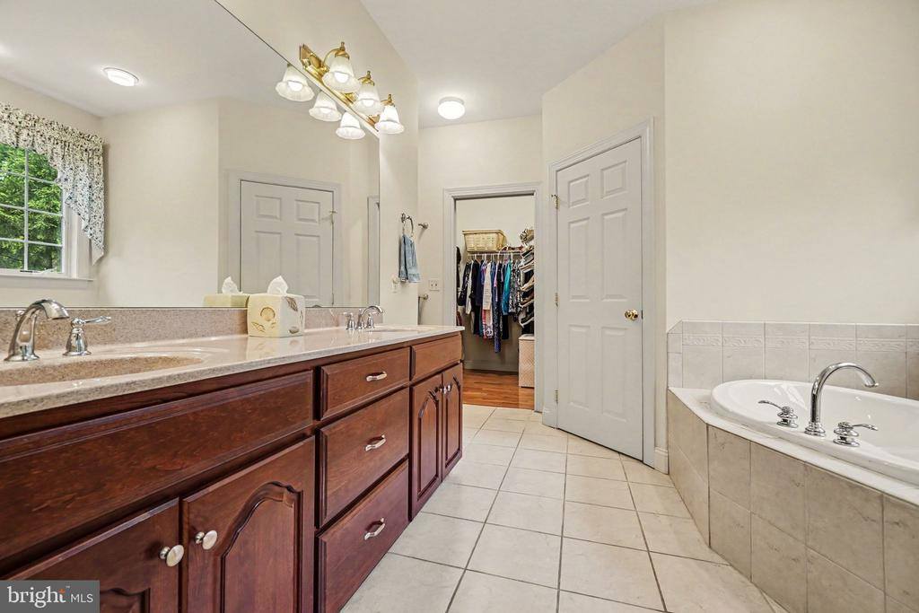 1145 Kuhn Road, Boiling Springs, PA 17007