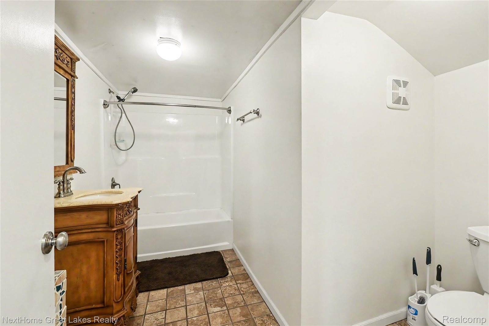 3631 West Chauvez Road, RivertonTownship_Mason, MI 49431