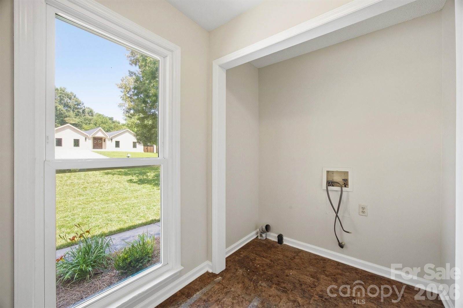 2011 Windlock Drive, Charlotte, NC 28270
