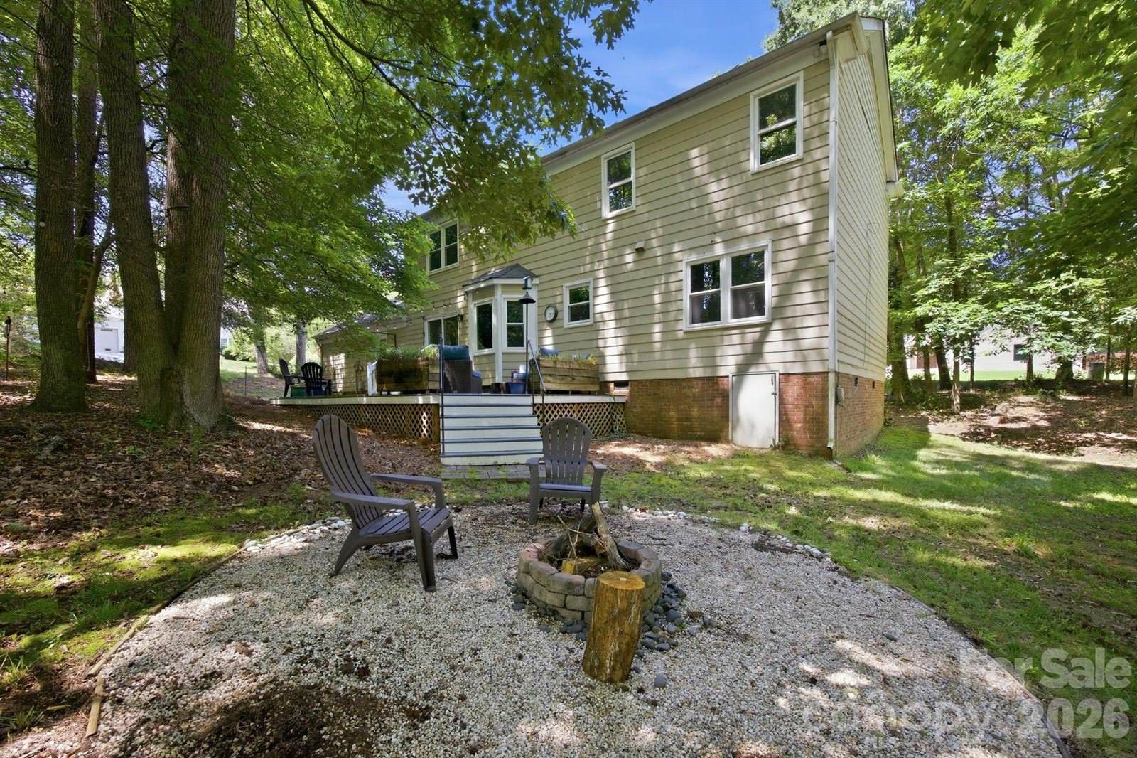 2011 Windlock Drive, Charlotte, NC 28270