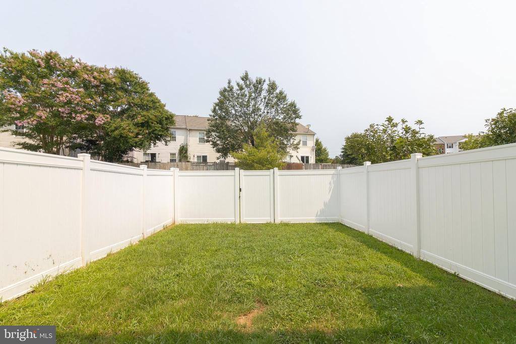 45292 Rumsford Lane, California, MD 20619