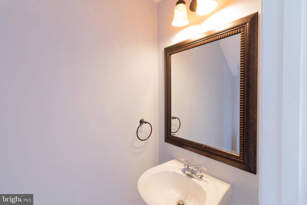 45292 Rumsford Lane, California, MD 20619