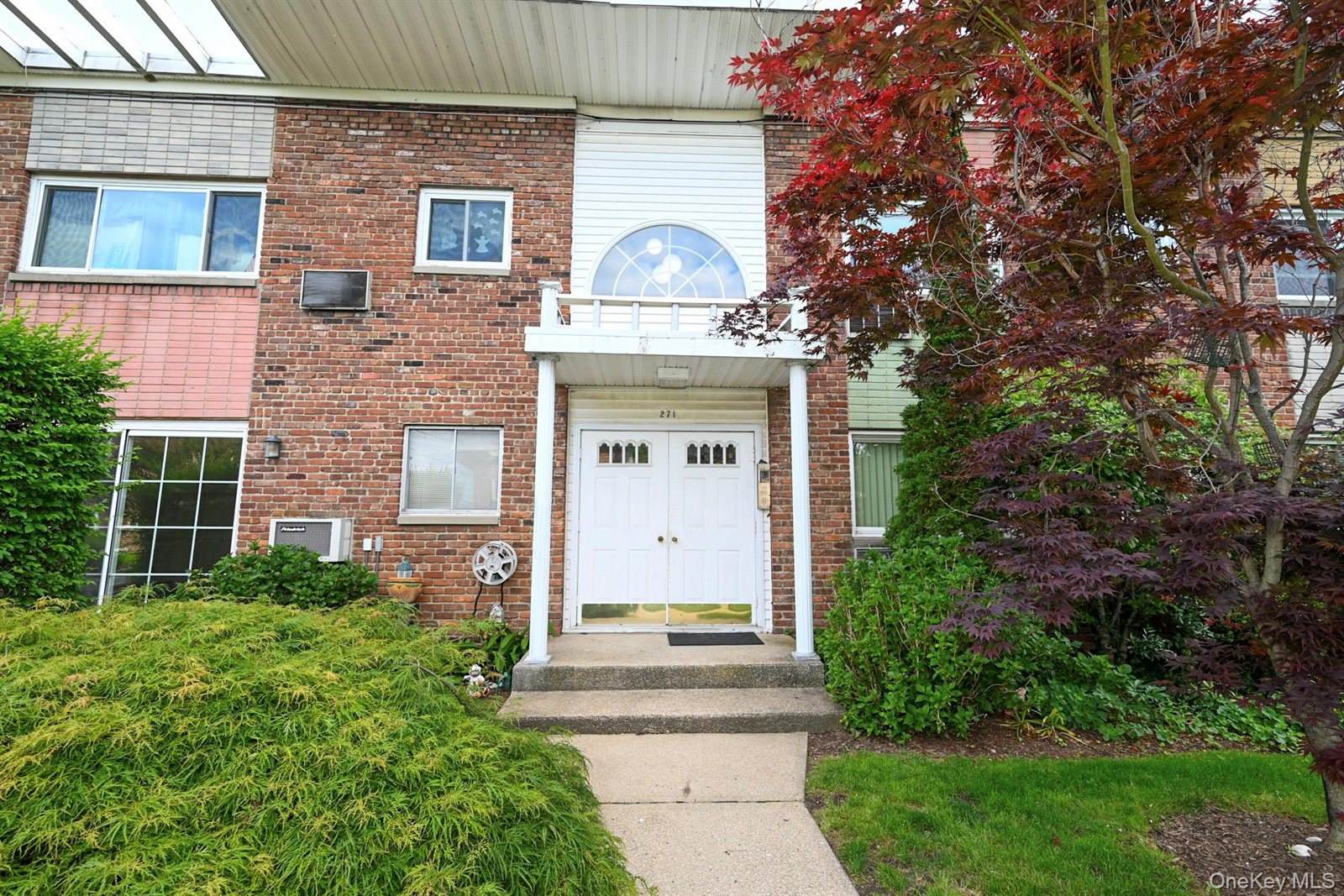 271 North Newbridge Road, Levittown, NY 11756