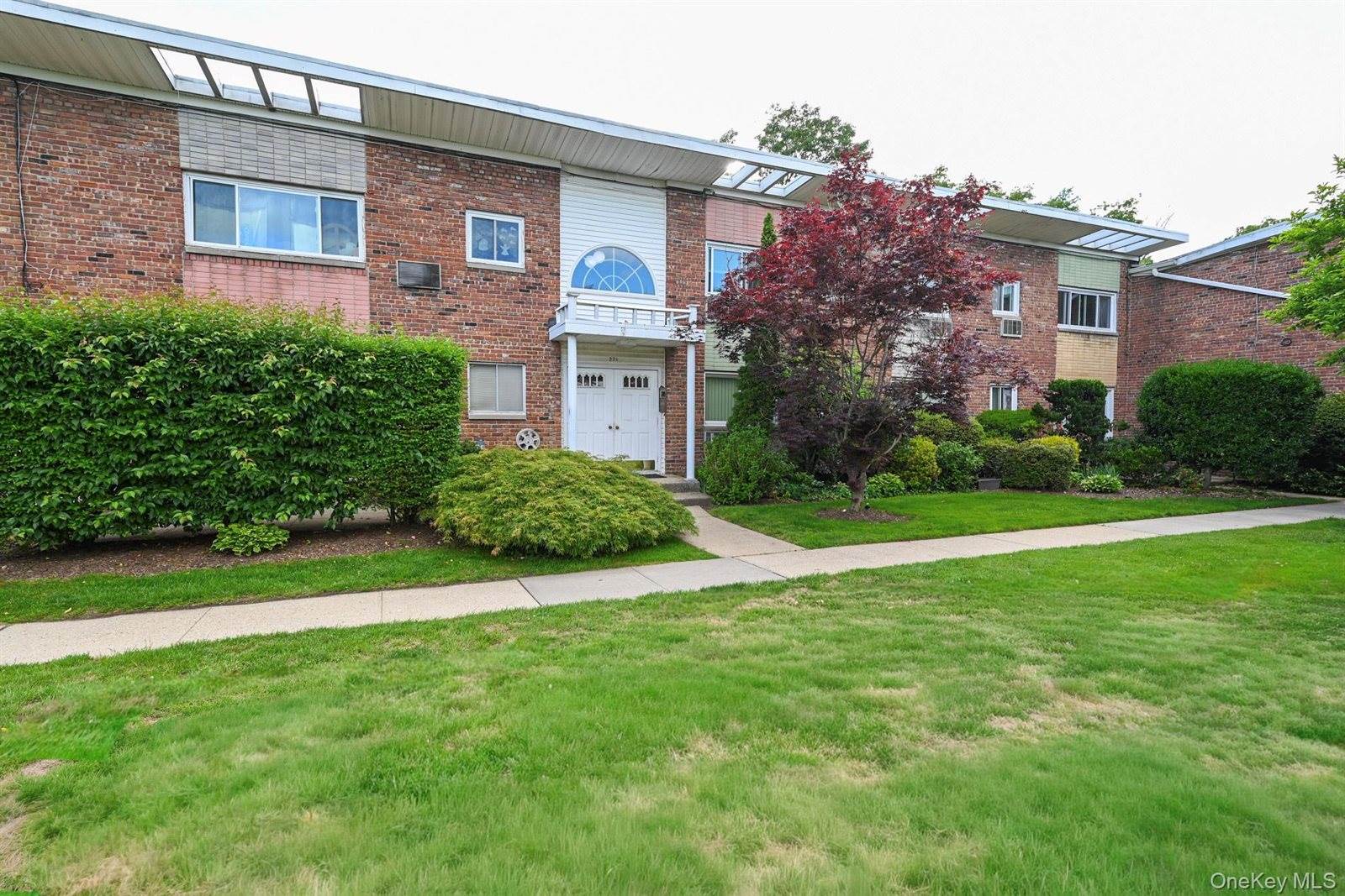 271 North Newbridge Road, Levittown, NY 11756