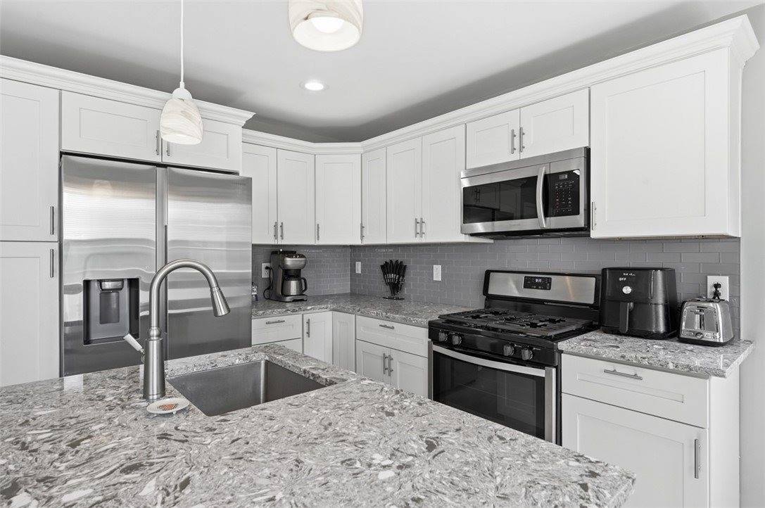 459 Pearl St, Bloomfield, PA 15224