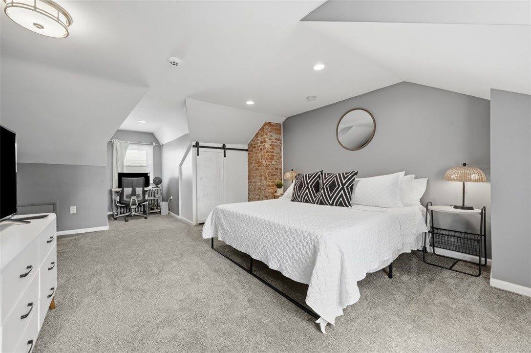 459 Pearl St, Bloomfield, PA 15224
