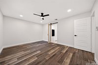 7207 Webbwood Way, San Antonio, TX 78250