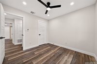 7207 Webbwood Way, San Antonio, TX 78250