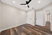 7207 Webbwood Way, San Antonio, TX 78250