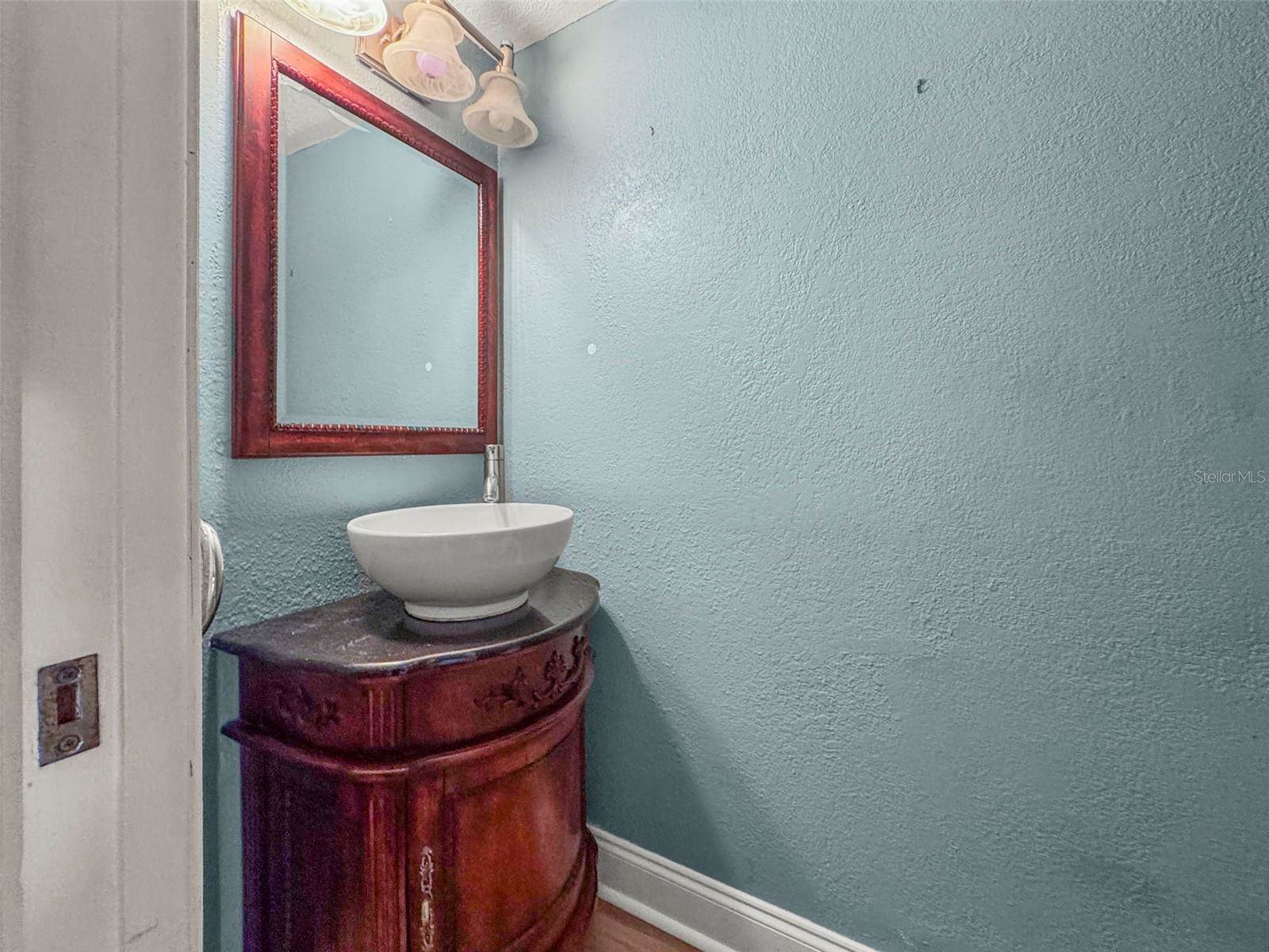1668 Hamilton Court, Dunedin, FL 34698