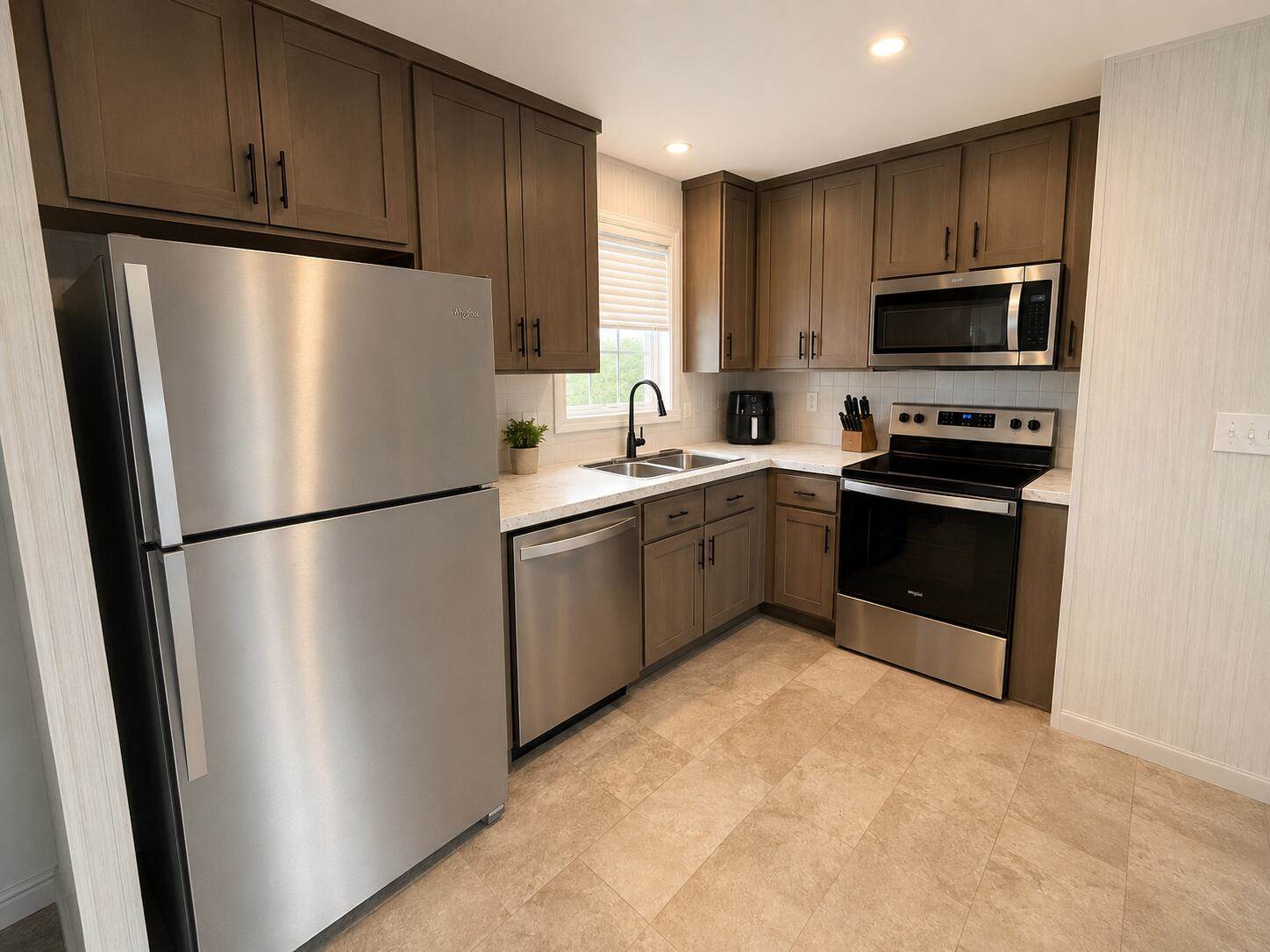 28 Hobson Avenue, Veazie, ME 04401
