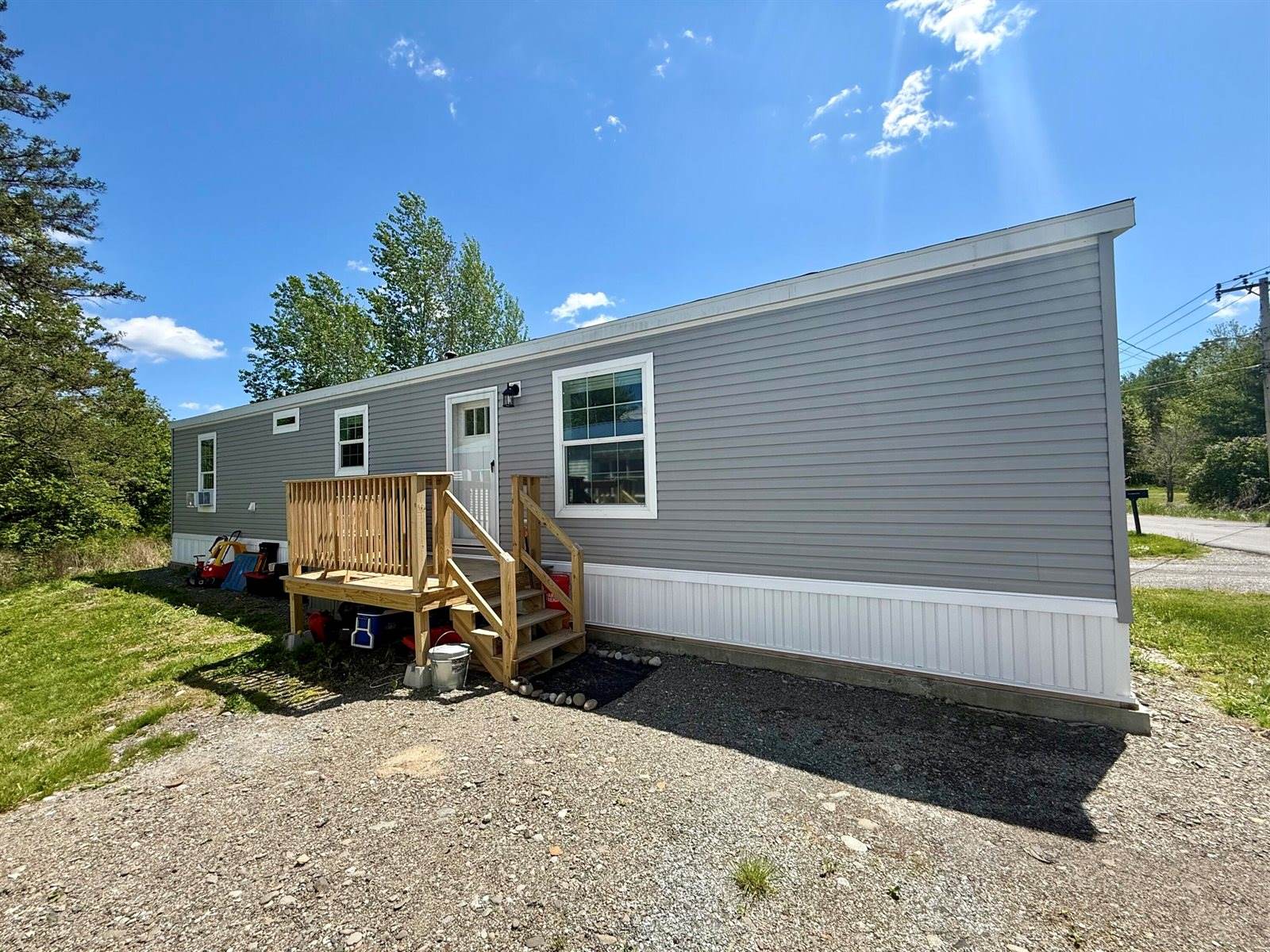 28 Hobson Avenue, Veazie, ME 04401
